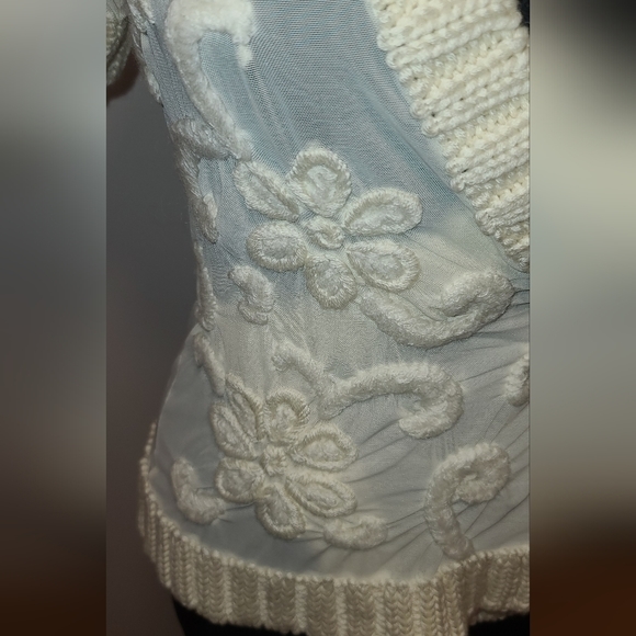 Silvian heach Sheer mesh floral knit embroidery wrap top L - Picture 6 of 14